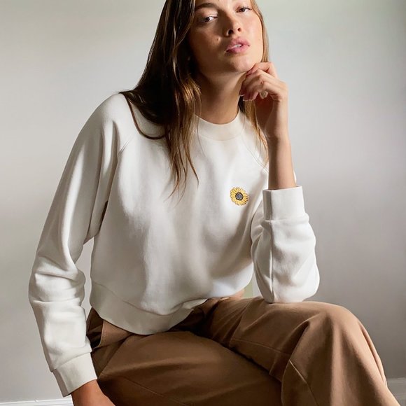 Sunday Best Sweaters - Aritzia Sunday Best Elle Embroidered Sweater Coconut cream Sunflower